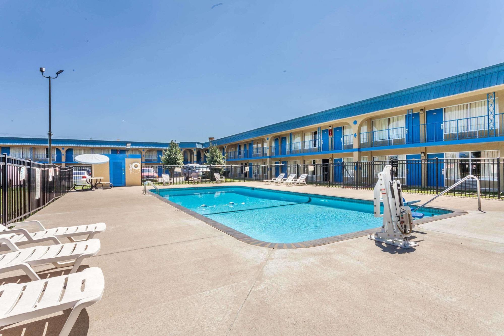 Knights Inn Murfreesboro Bagian luar foto