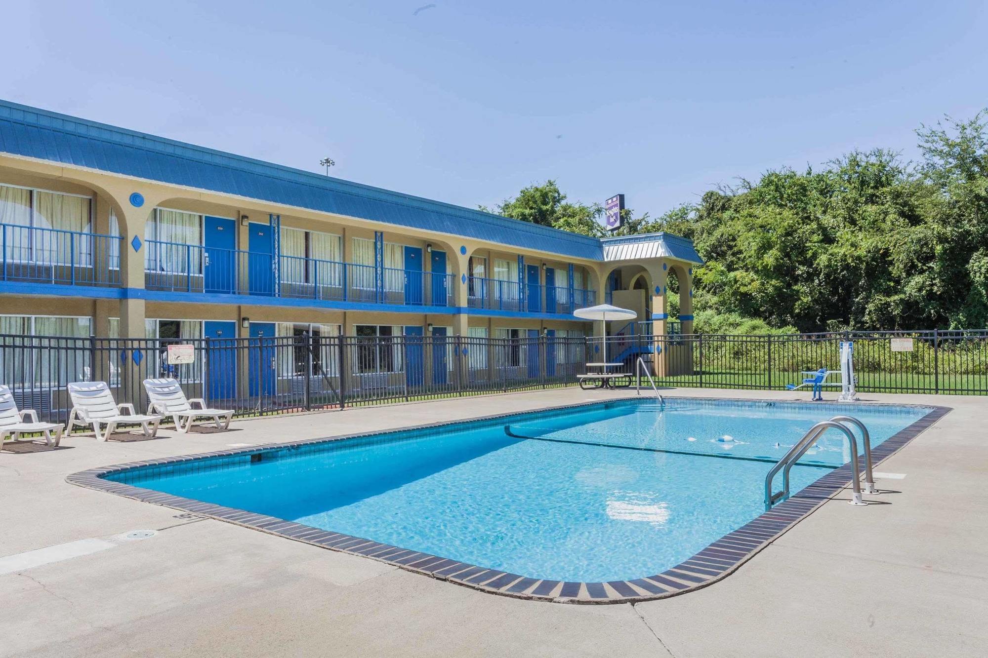 Knights Inn Murfreesboro Bagian luar foto